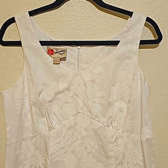 Hilo Hattie - The Hawaiian Original white embossed dress size M - Picture 2 of 10